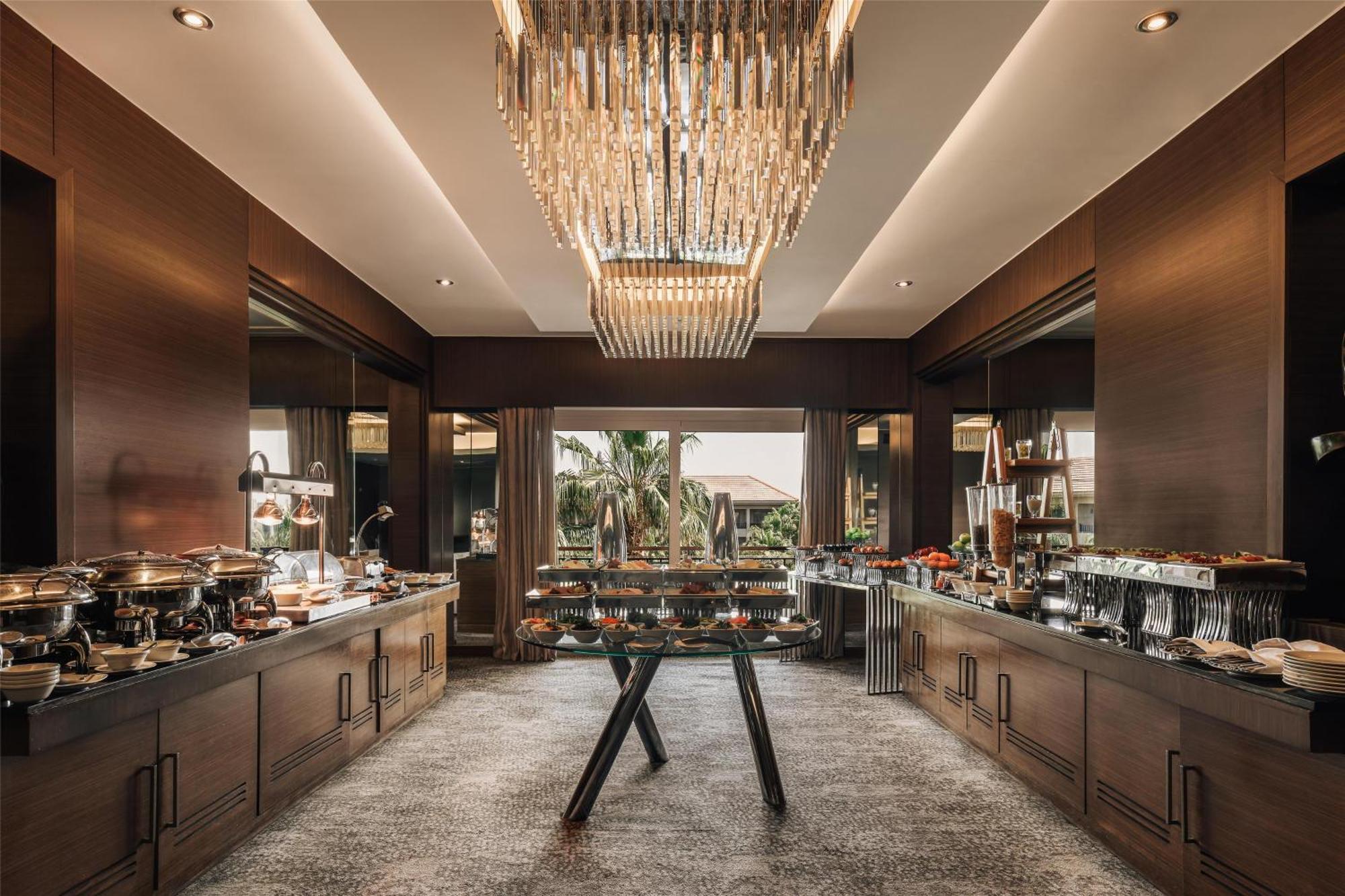 Deluxe Club Room