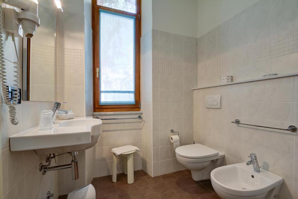 Family Room with Private Bathroom,1765584702:JPEG