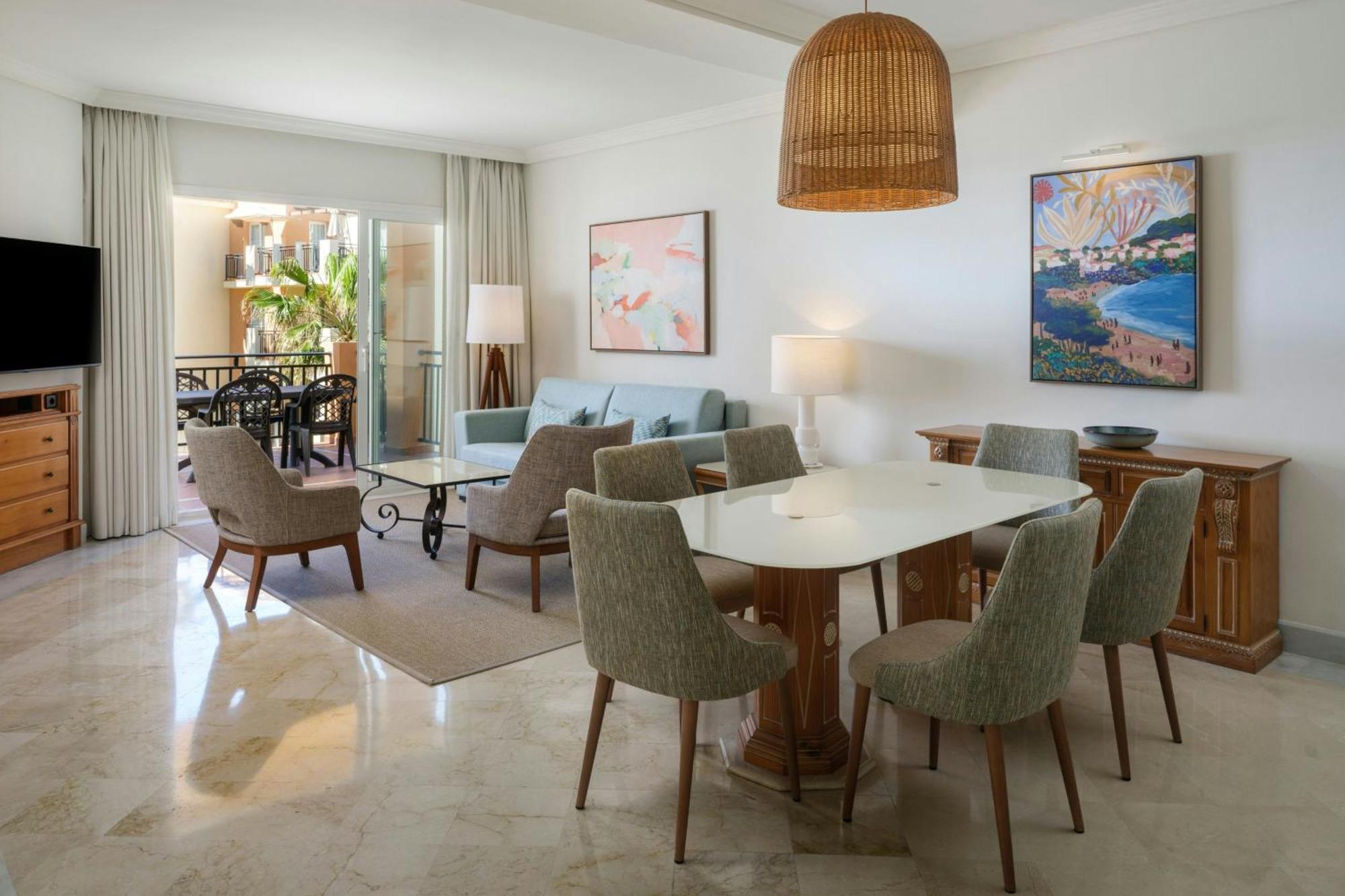 Apartamento com 2 Quartos e Varanda