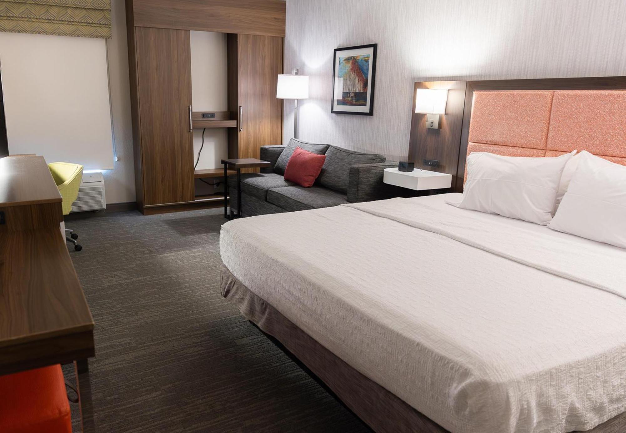 King Room with Sofa Bed - Non-Smoking