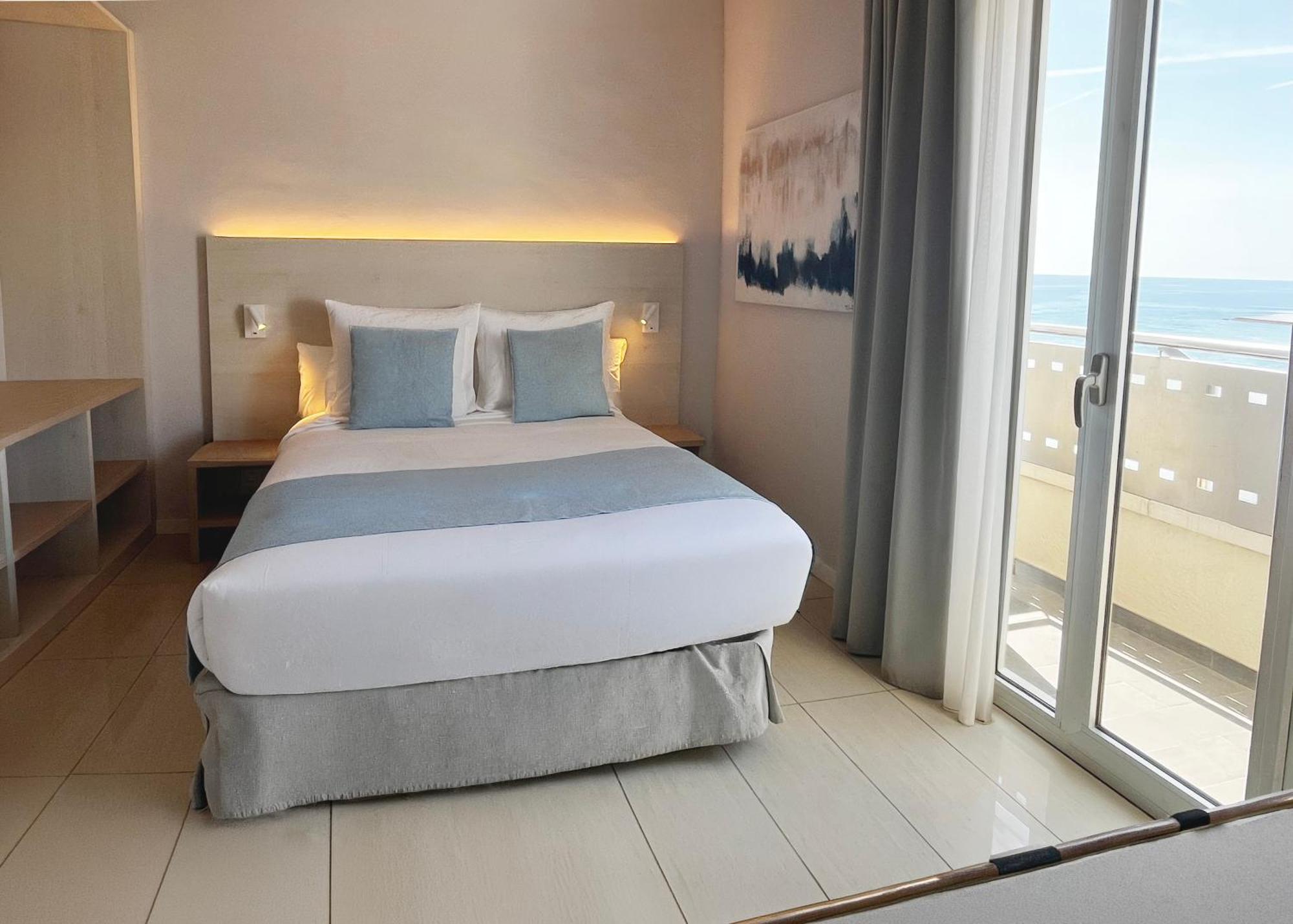 Lateral Double Room Balcony