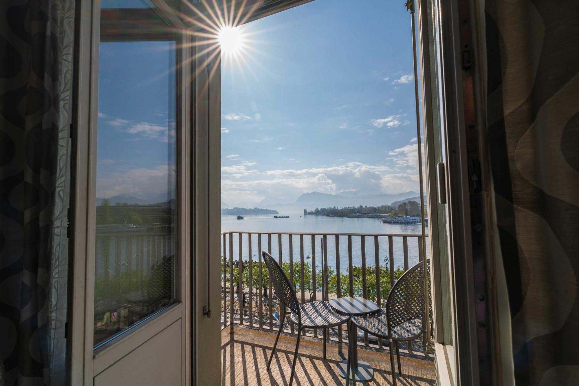 Deluxe Double or Twin Room Lake View