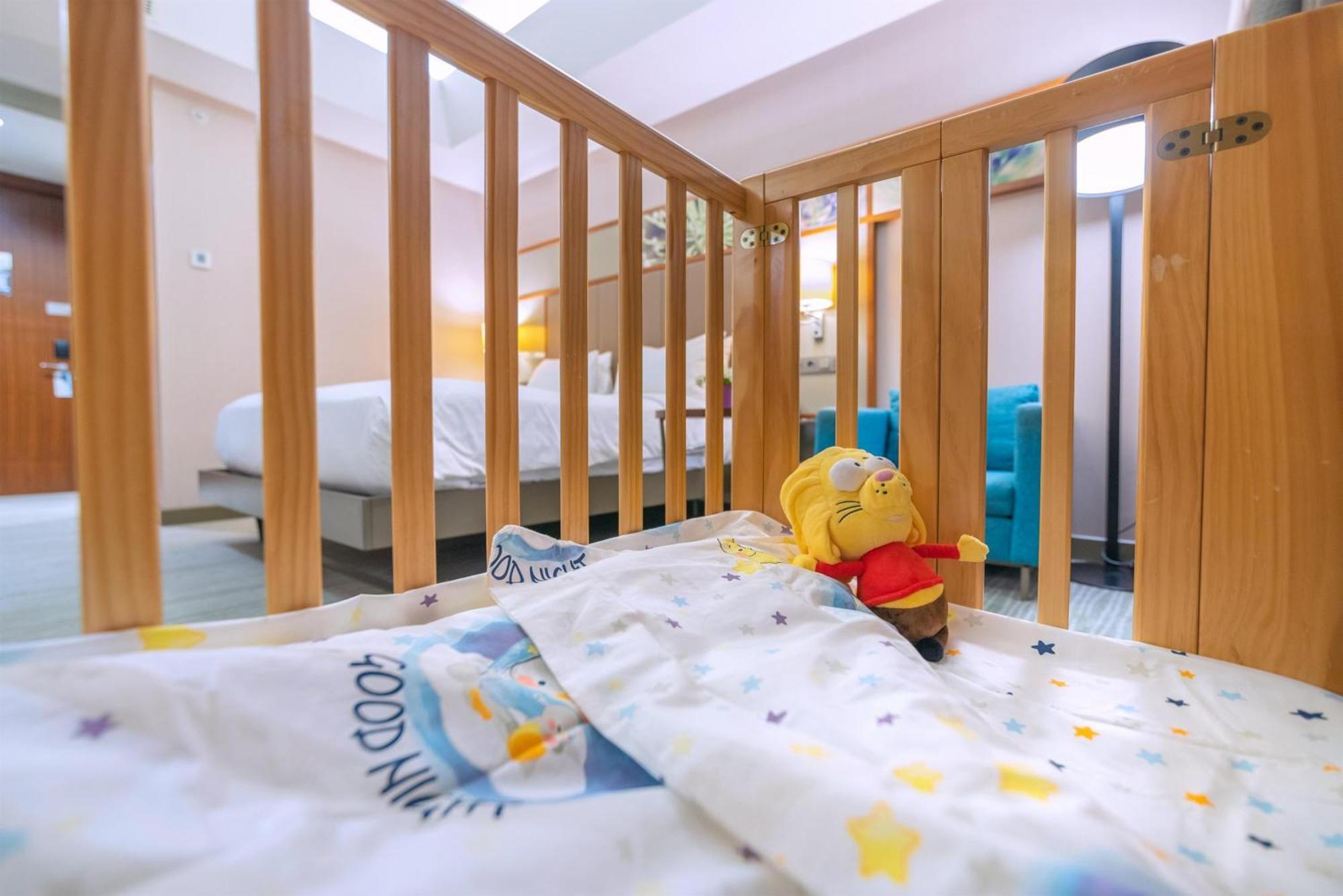 Familienzimmer mit Verbindungstür