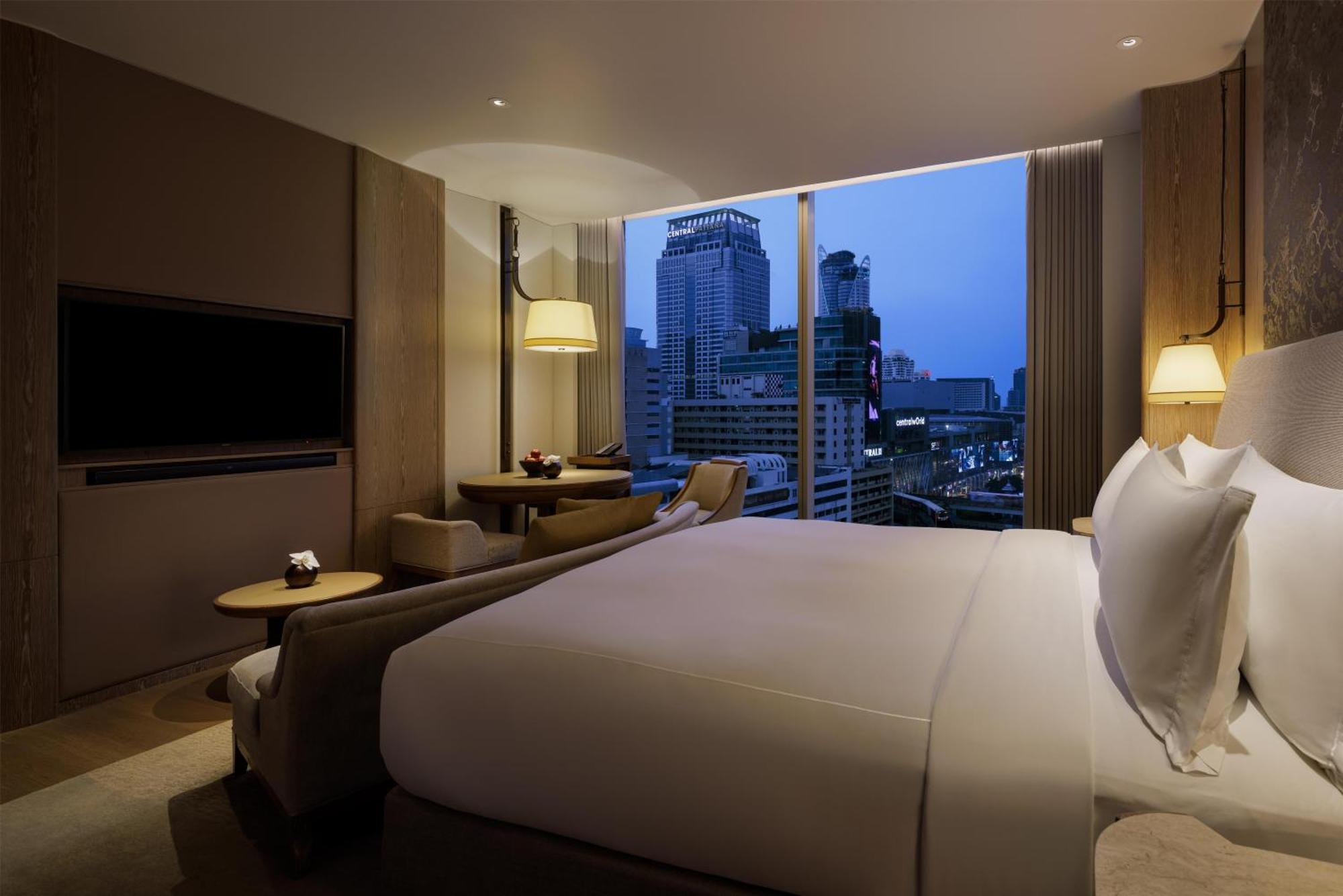 Deluxe King Room City View
