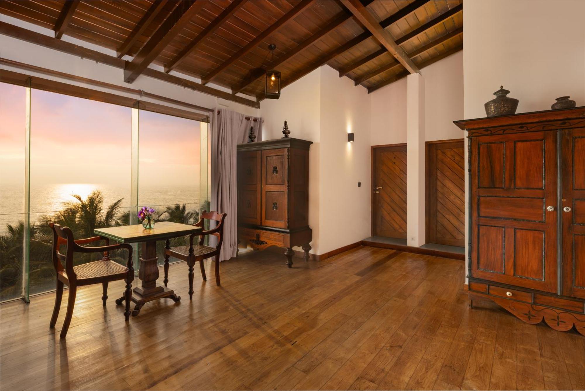 Family Suite Direct Ocean View