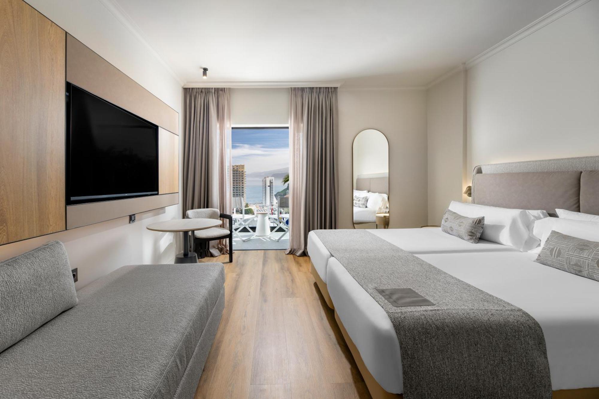 Zweibettzimmer mit Meerblick