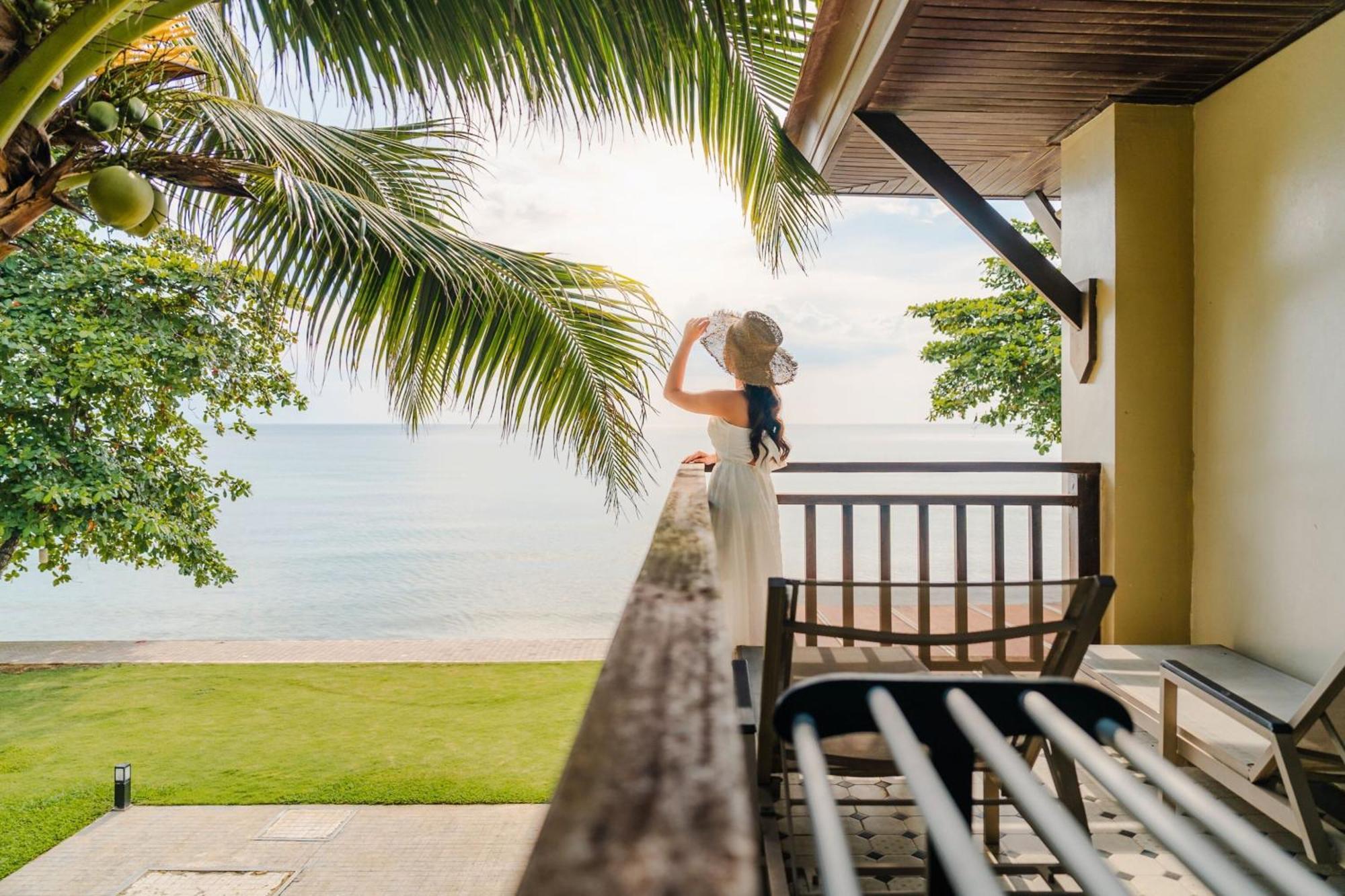 Beachfront Chalet 2nd Floor