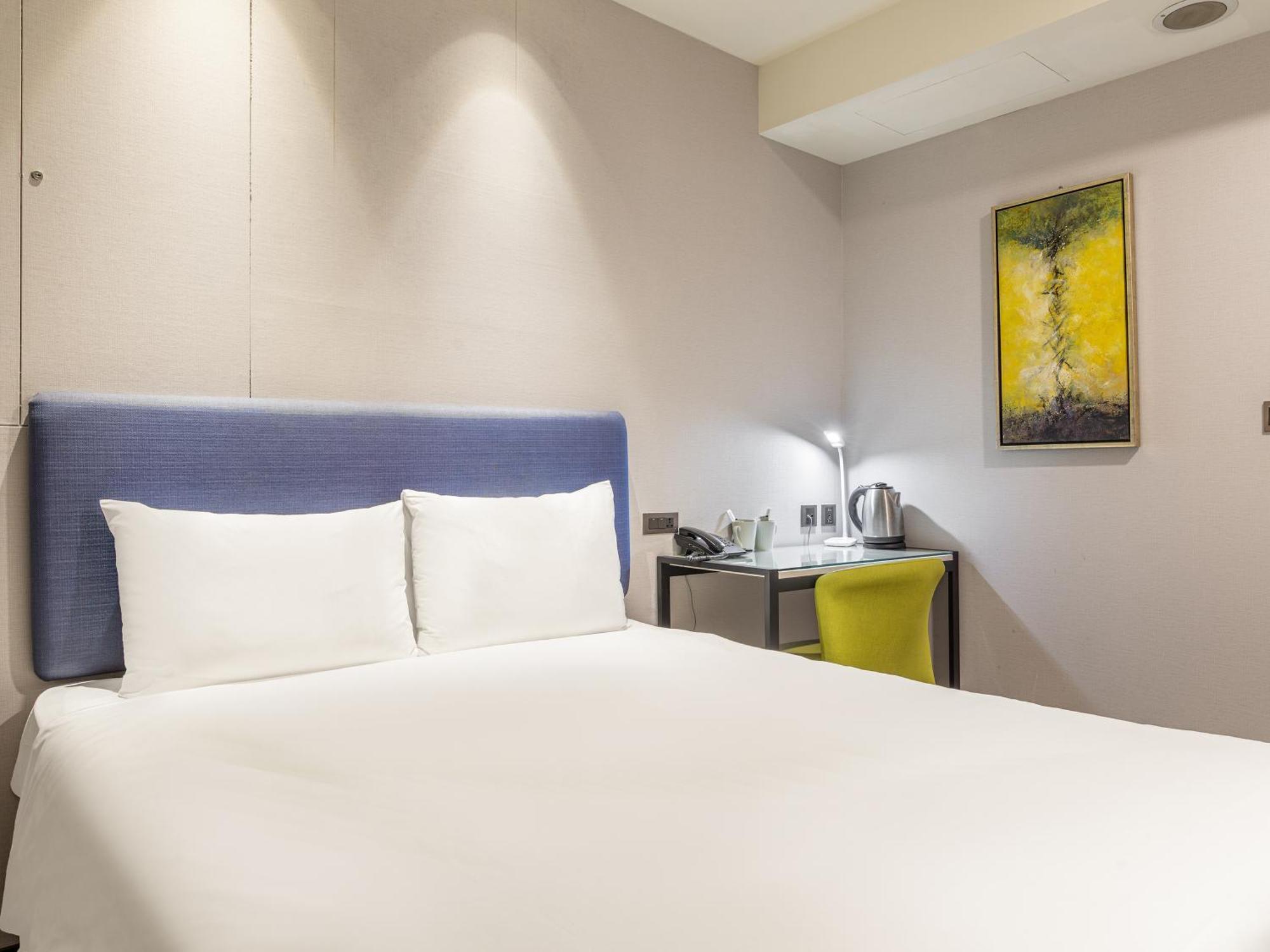 Standard Double Room No Window