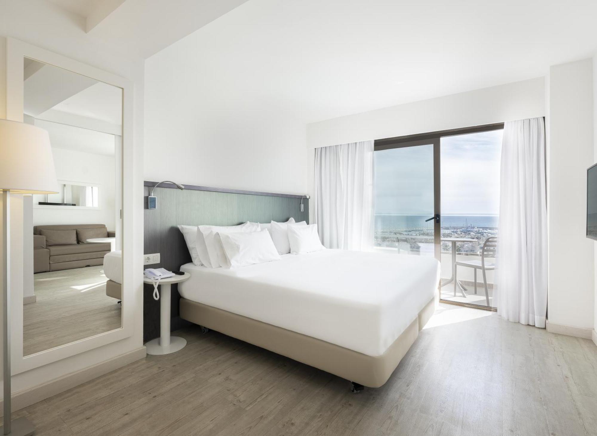 Suite Premium - Vue Latérale sur Mer
