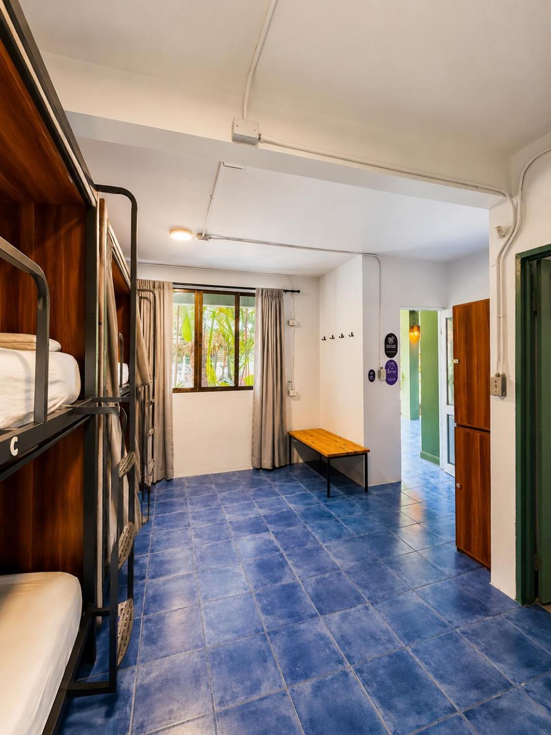 Lit dans Dortoir Mixte de 8 Lits