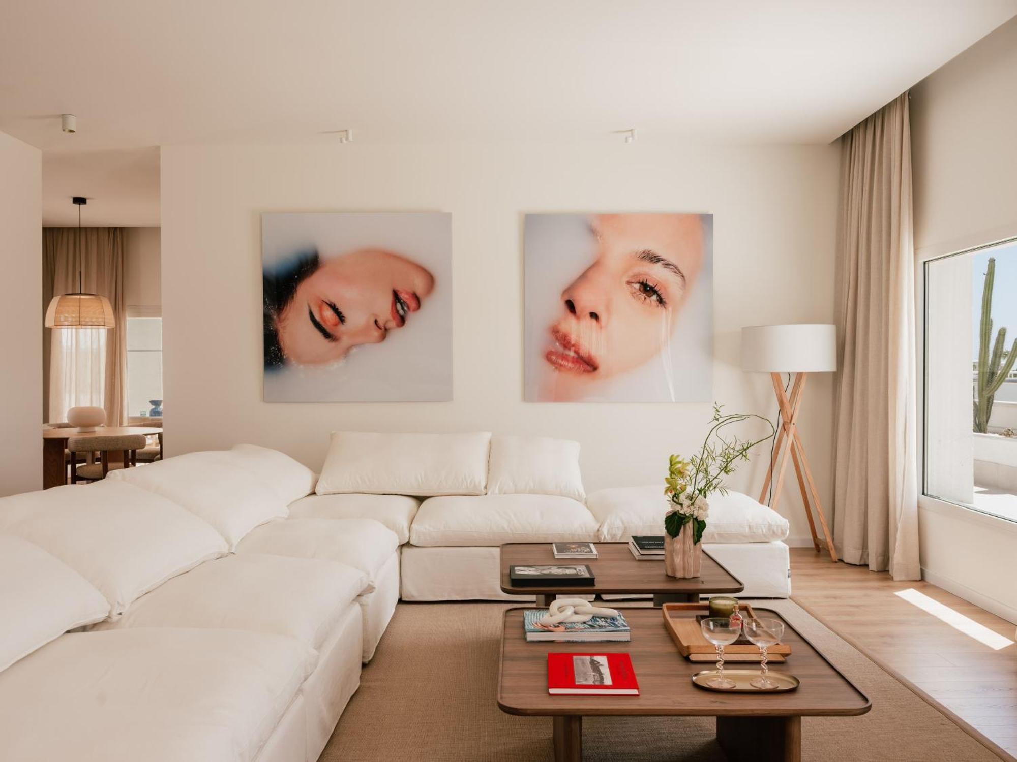 Ultimate ME Penthouse Private Pool,1771705536:JPEG