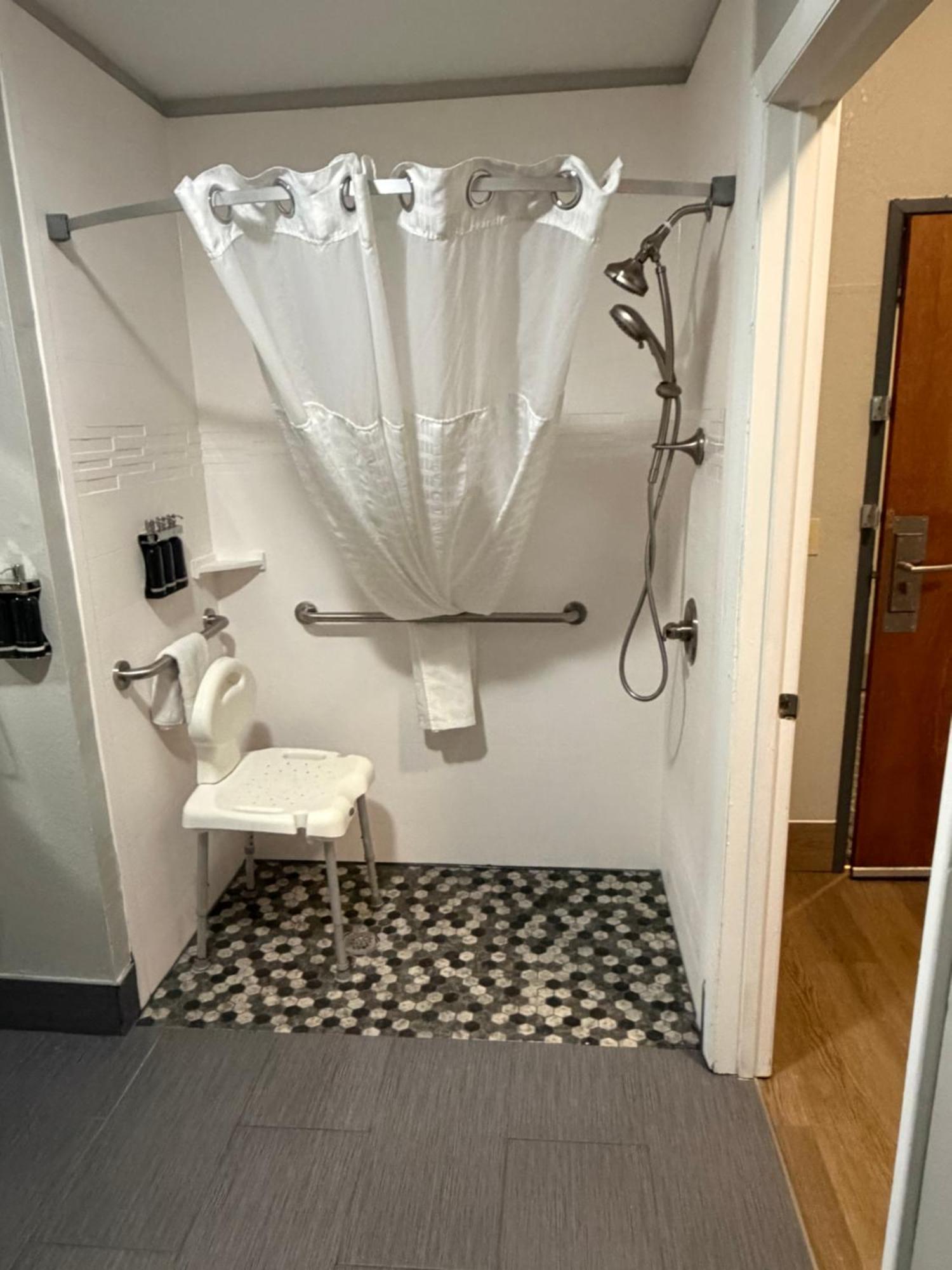 Queen Room Two Queen Beds Disability Access