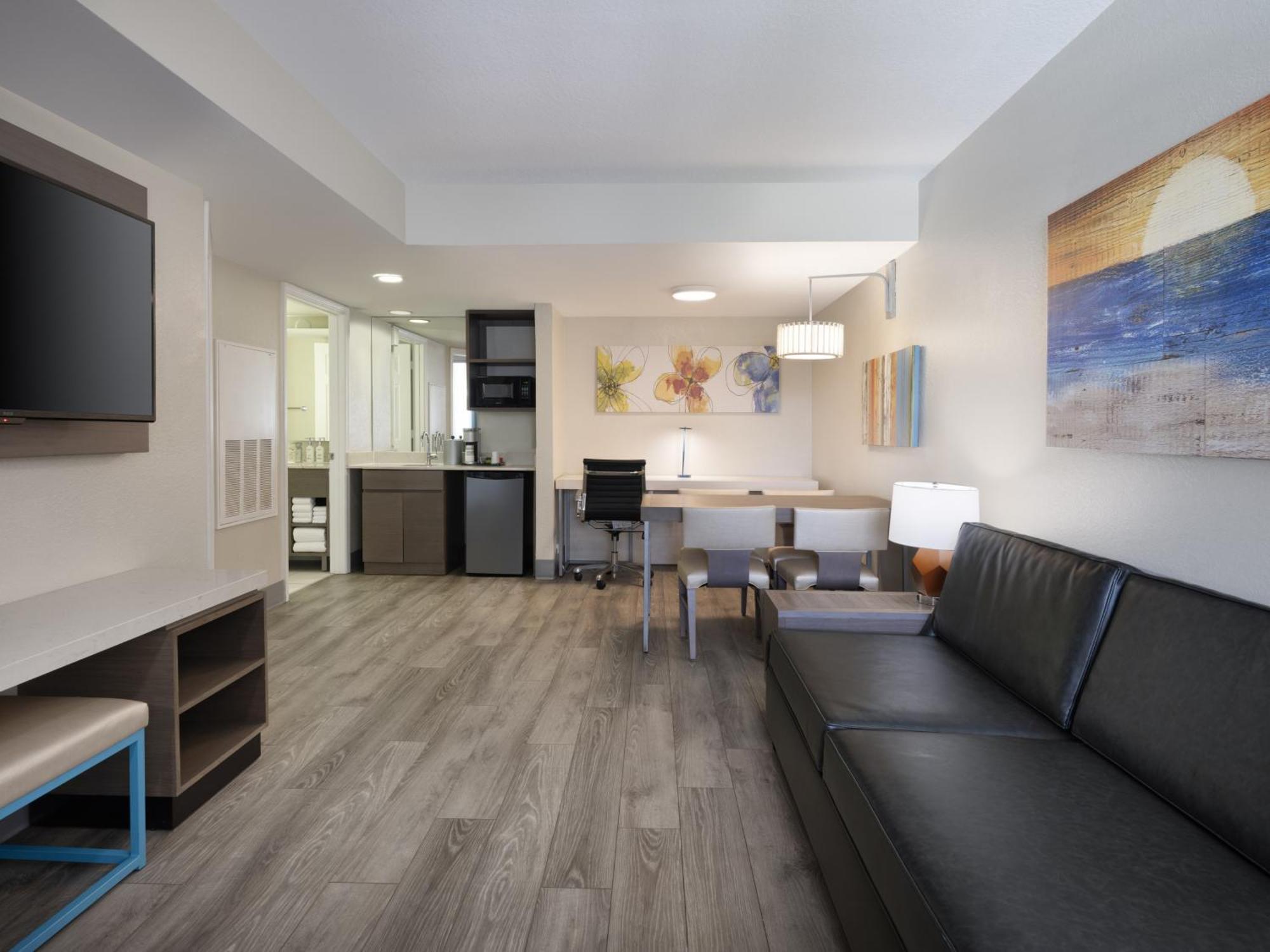 One-Bedroom Suite
