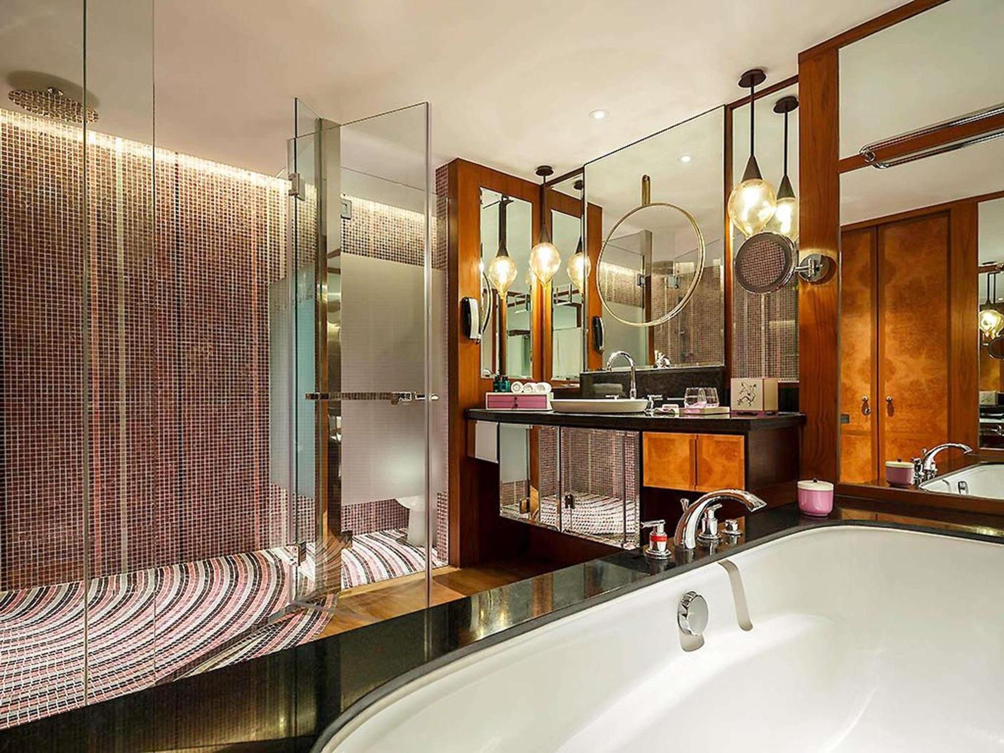 Luxury King Room