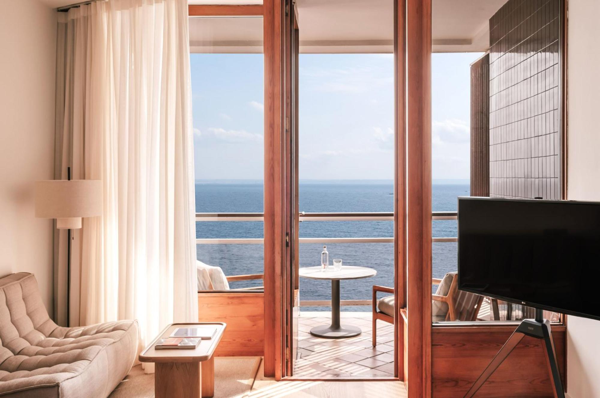 Deluxe Room with Sea View - Disability Access