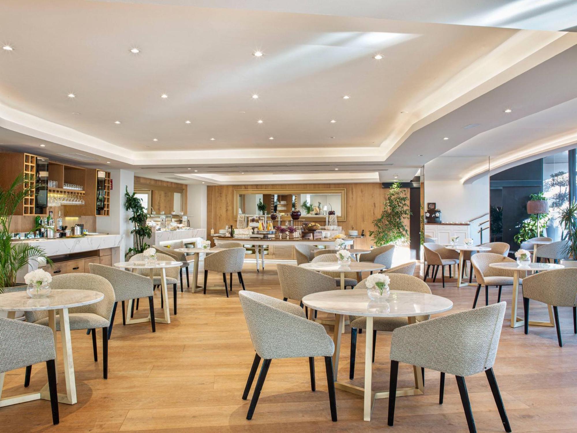 Red Level Penthouse Suite met uitzicht op de Middellandse Zee