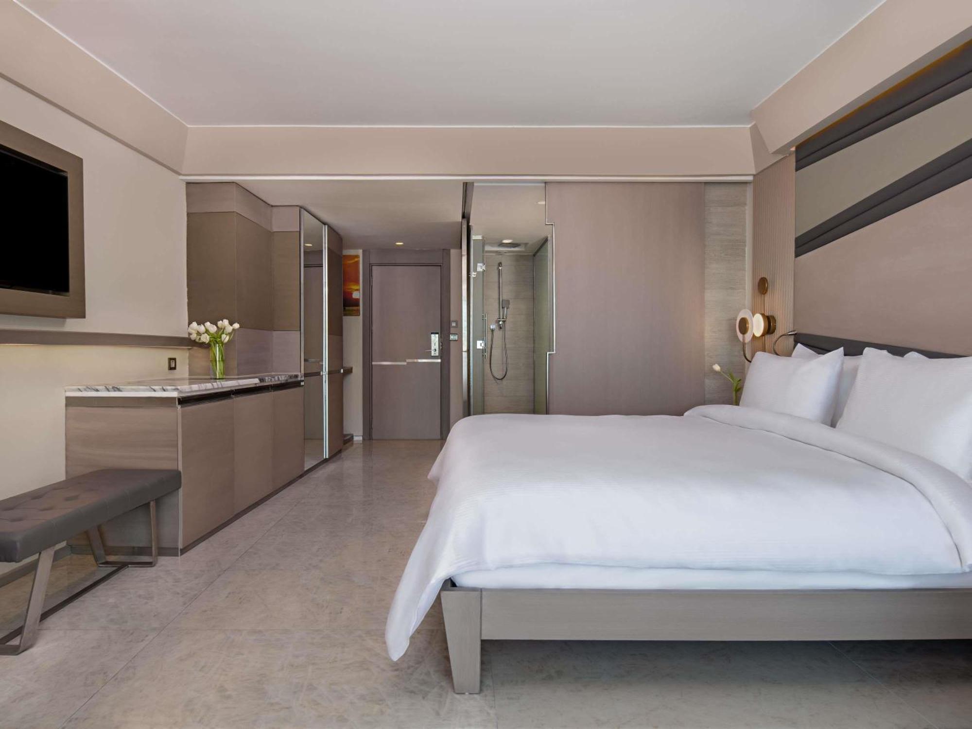Deluxe Double Room Garden View