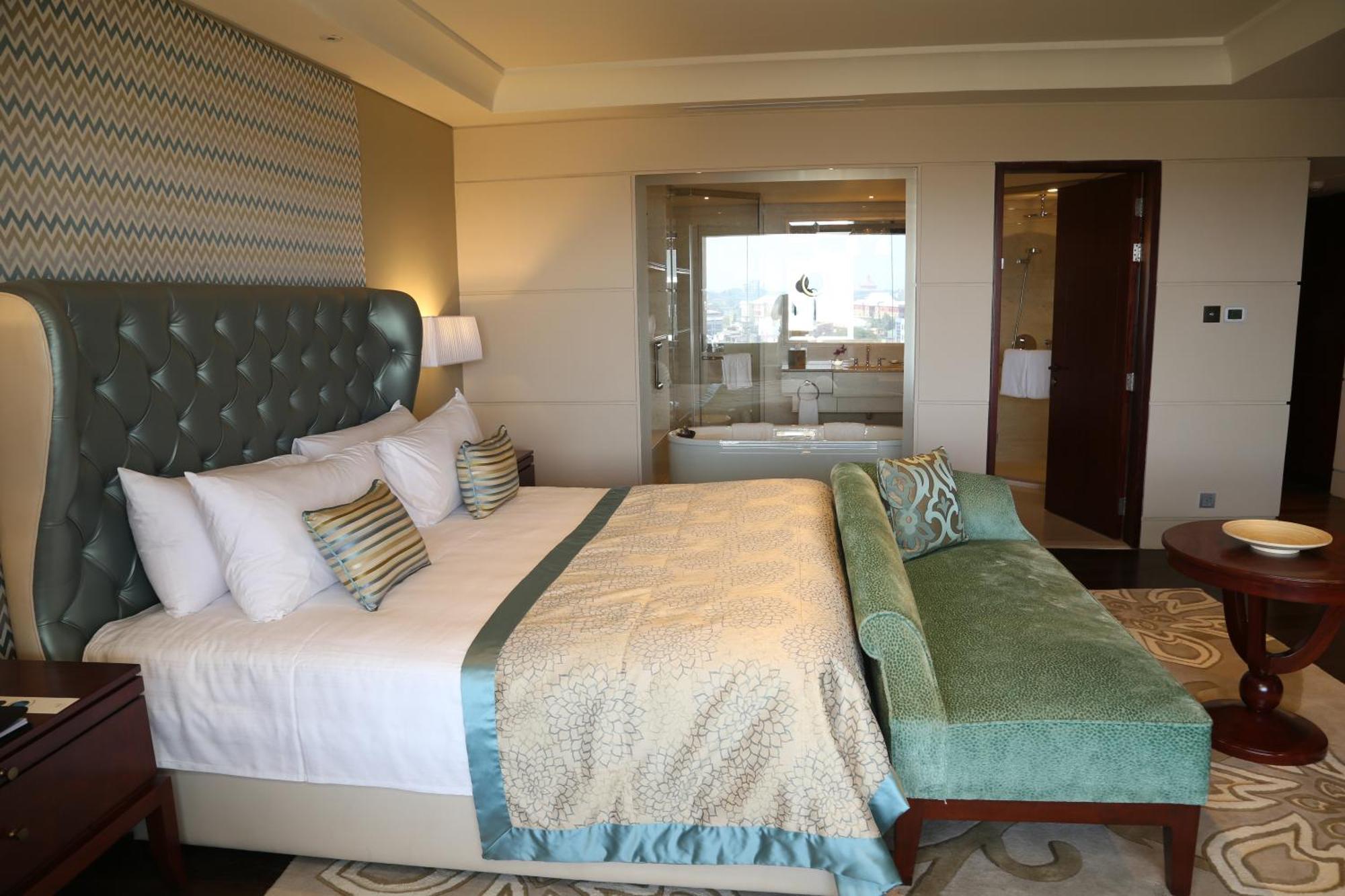 Taj Club Room City View King Bed