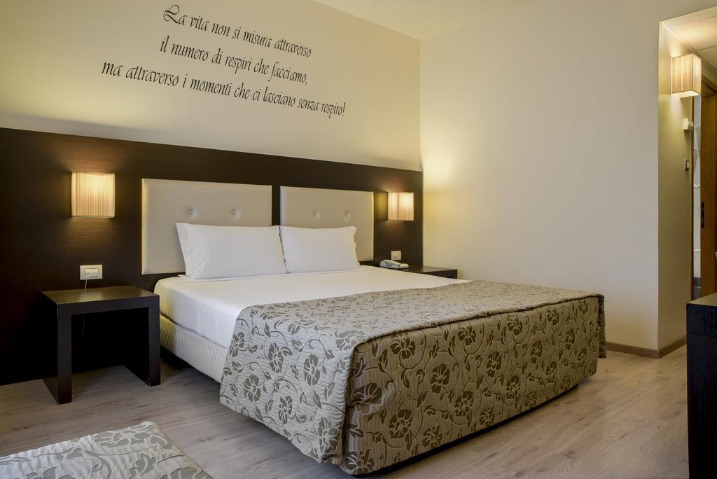 Double or Twin Room,190356745:JPEG