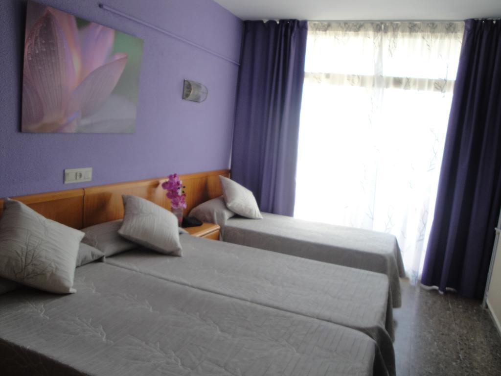 Basic Triple Room,215401715:JPEG