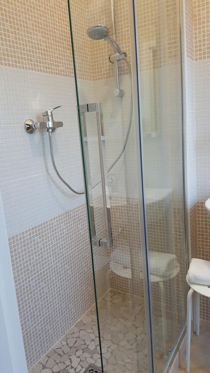 Double Room,235368165:JPEG
