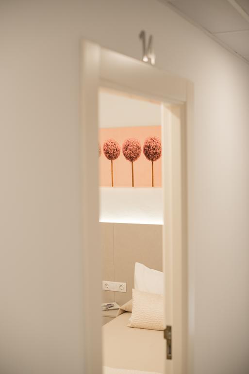 Kleines Zweibettzimmer