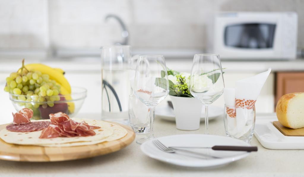 Apartment with Balcony,991506736:JPEG