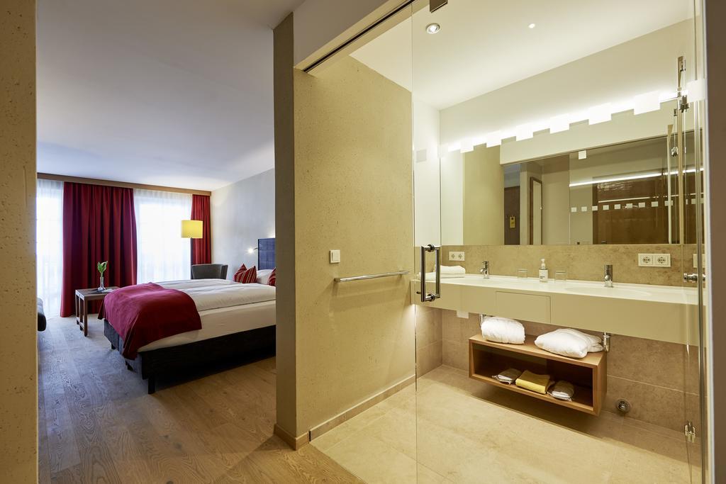 Deluxe Doppel-/Zweibettzimmer