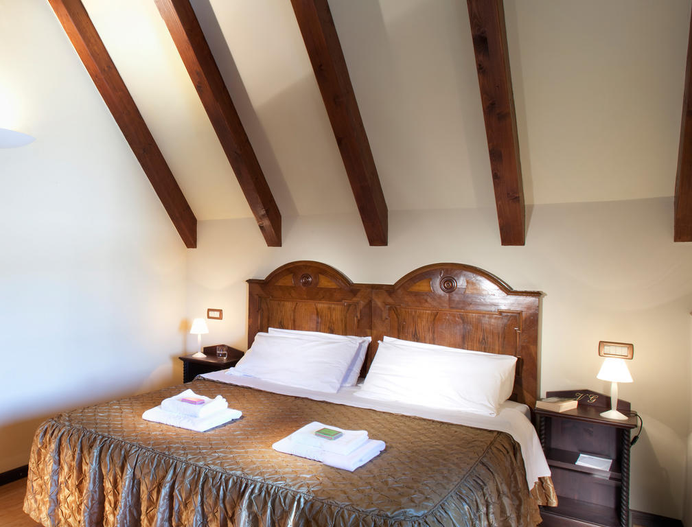 Deluxe Double or Twin Room with Lake View,248560077:JPEG