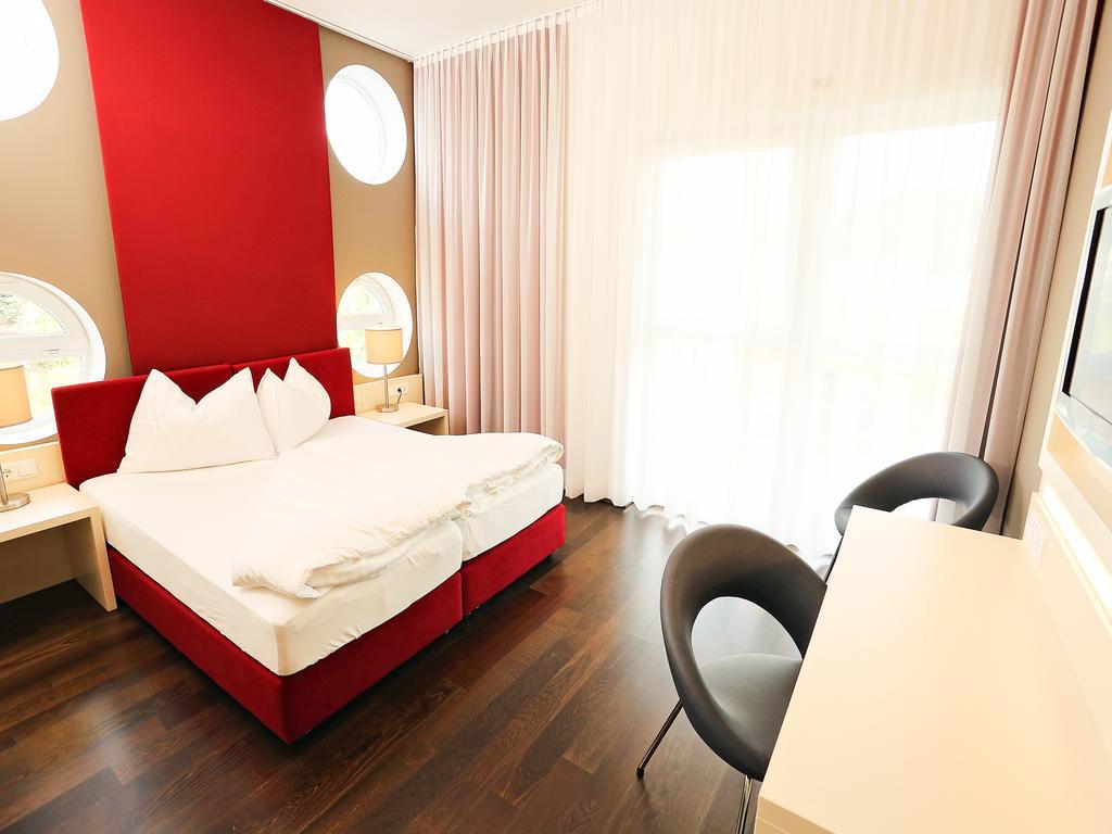 Double Room,250018905:JPEG
