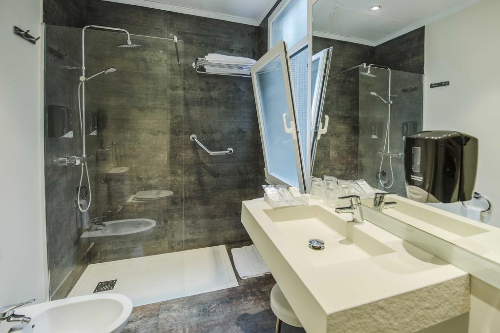 Small Interior Double Room