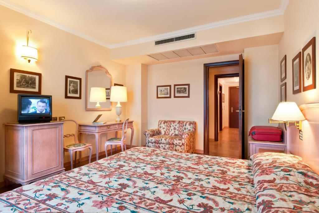 Economy Three-Bedroom Apartment