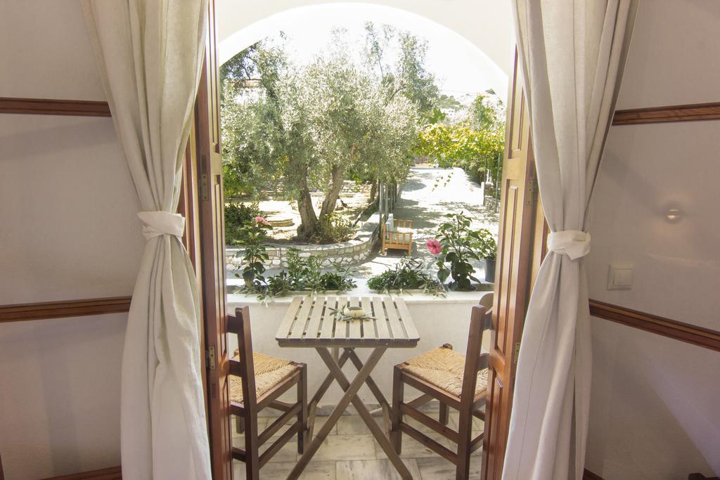 Zweibettzimmer mit Balkon
