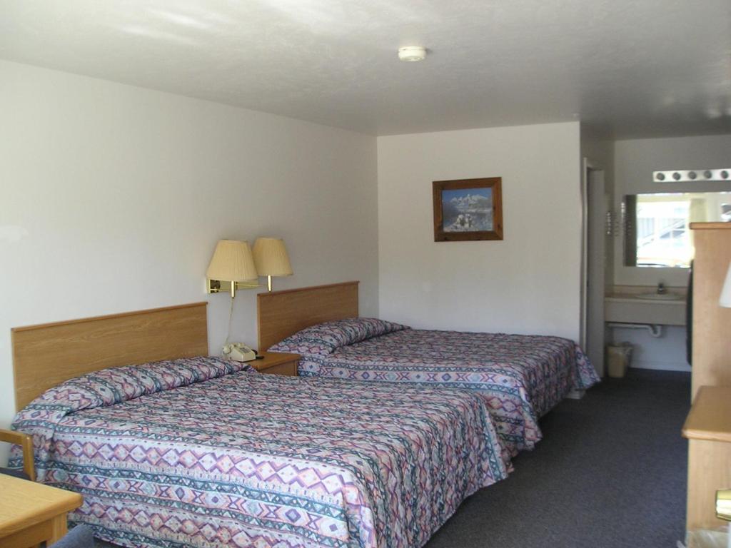 Superior Queen Room Two Queen Beds