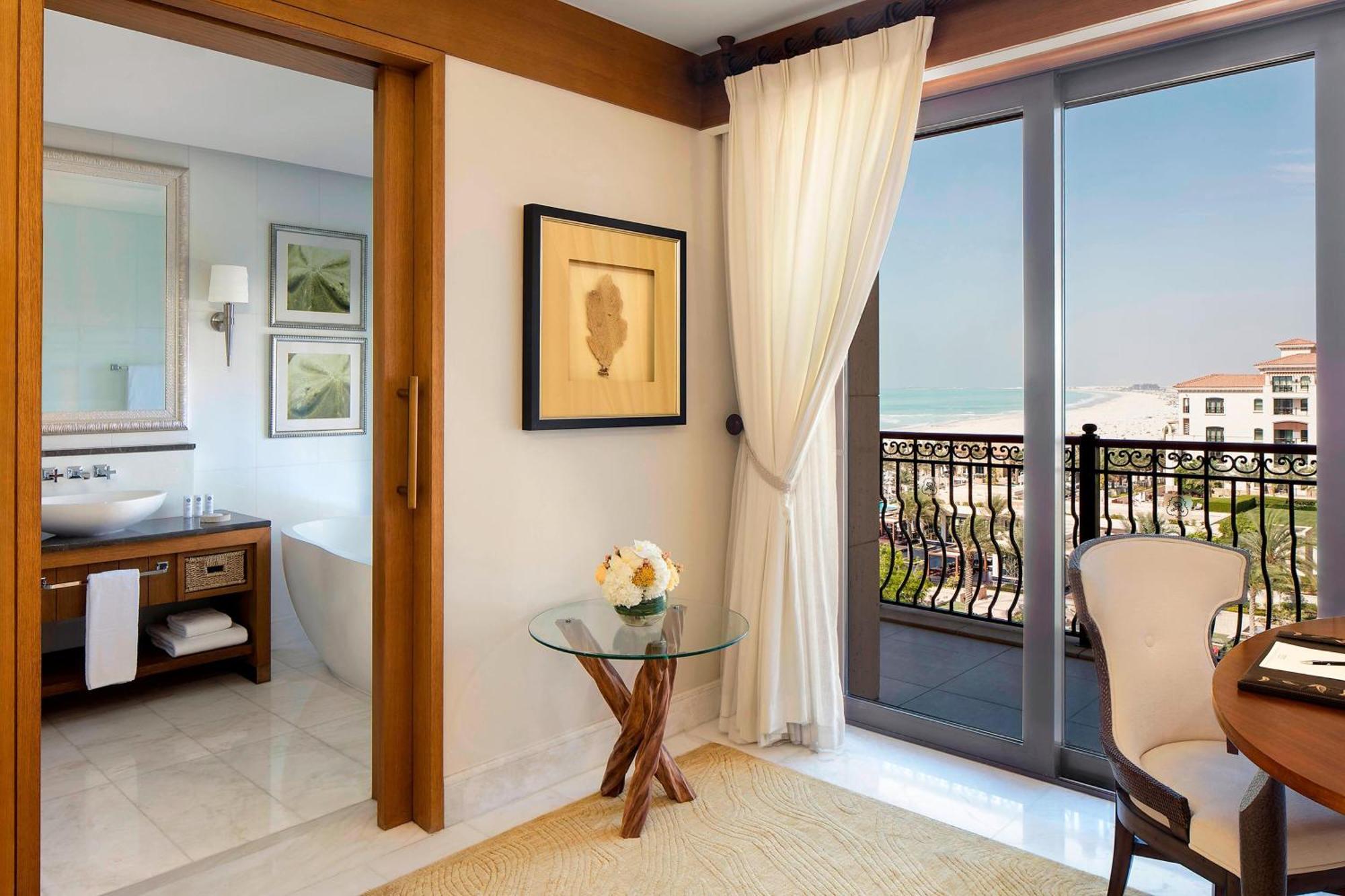 Quarto Superior com Vista Mar Parcial, 1 Cama King-size e Sofá-cama