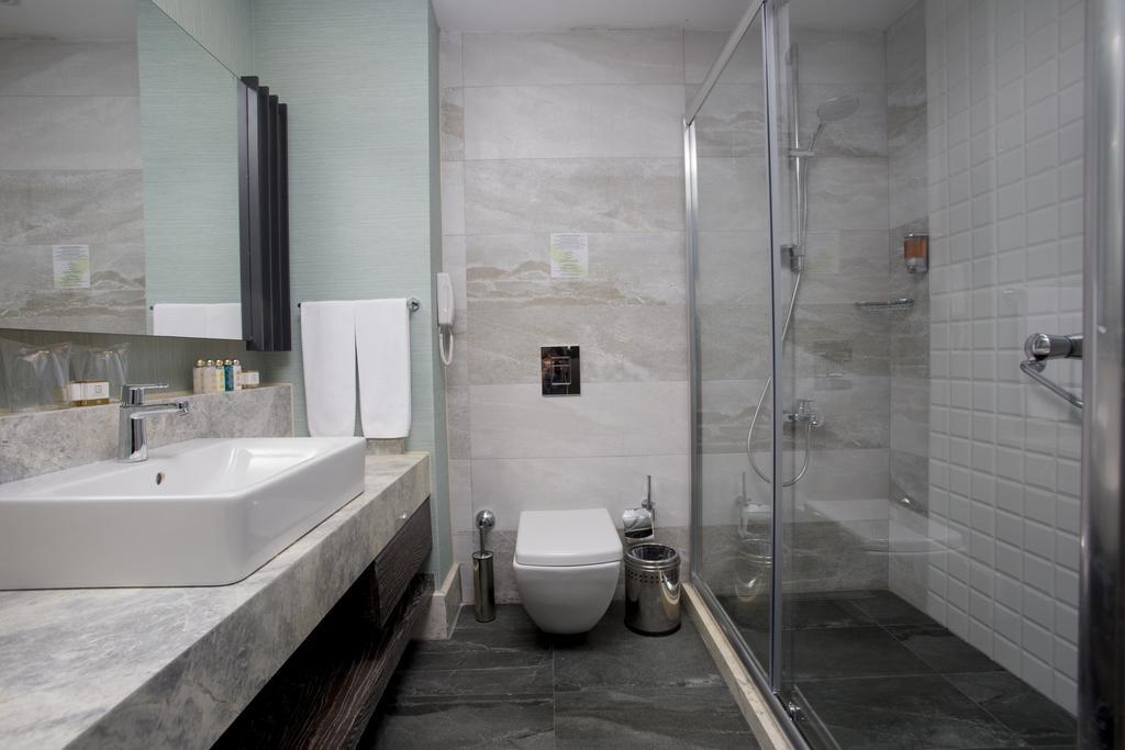 Standard Double or Twin Room with City View