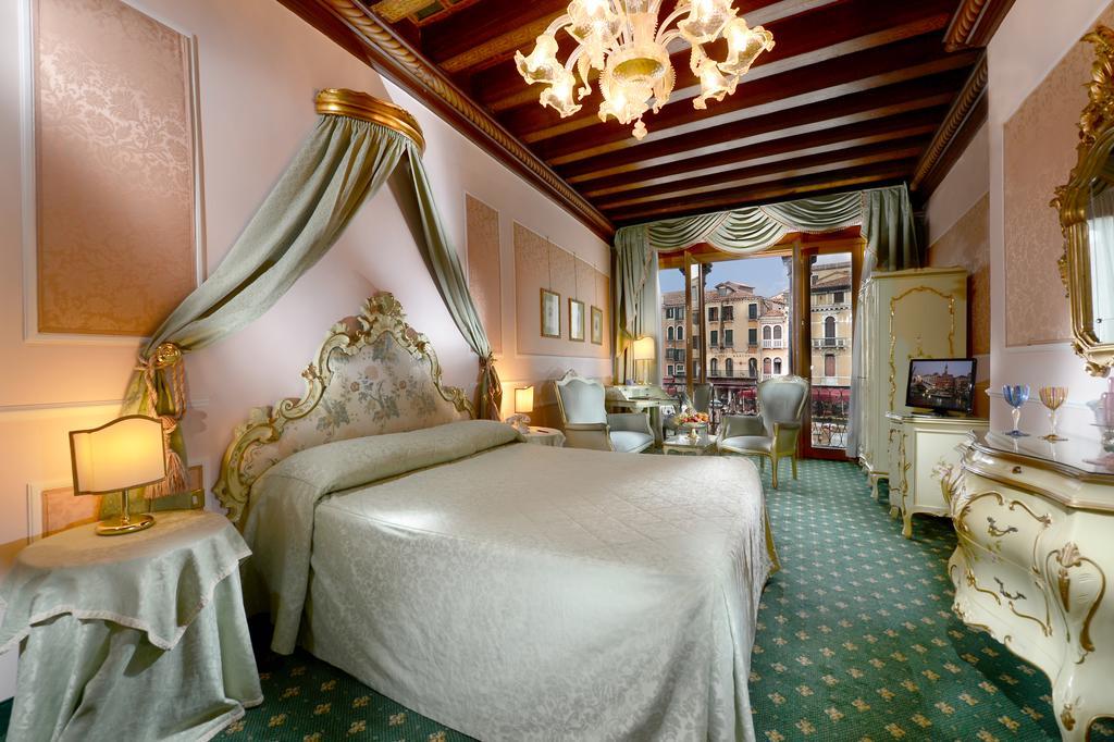 Junior Suite Balcony Grand Canal View no smoking,325964992:JPEG