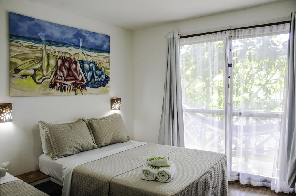 Quarto com Cama de Casal ou 2 de Solteiro e Vista do Jardim