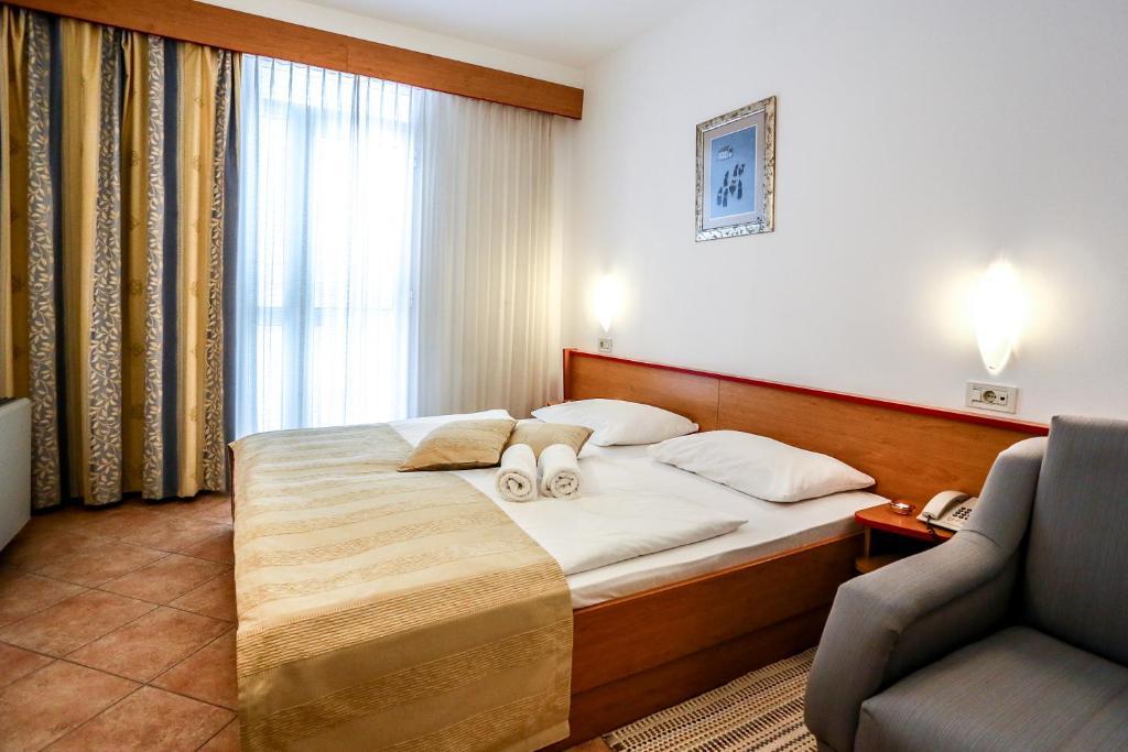 Double Room,65840083:JPEG