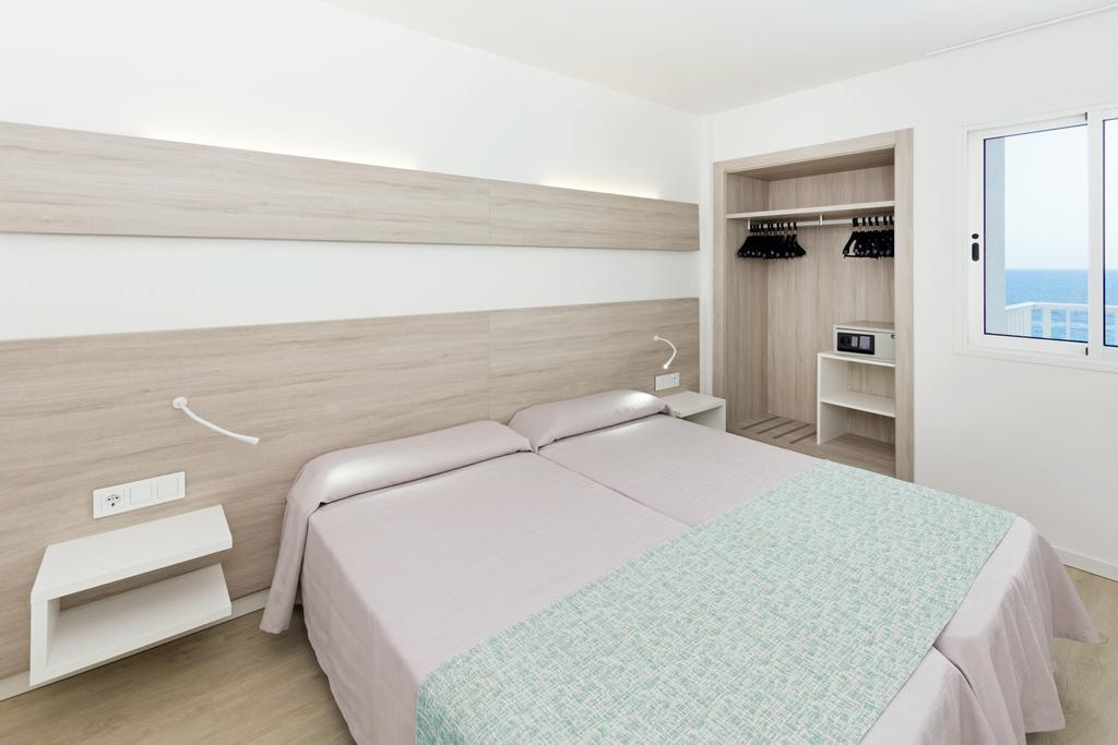 One-Bedroom Apartment,415394487:JPEG