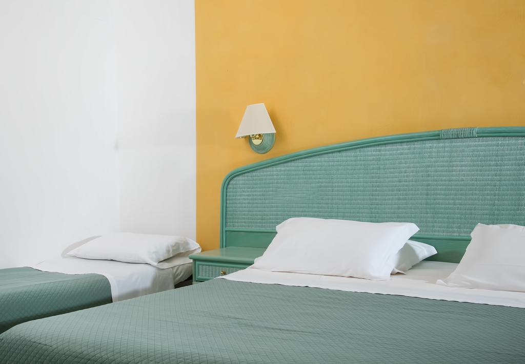 Triple Room with Balcony and Sea View,1274612011:JPEG