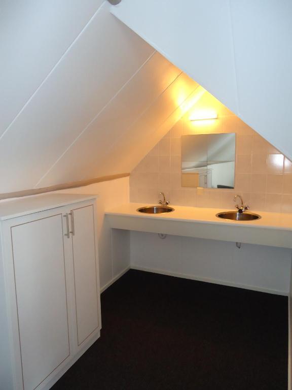 Family Room (5 Adults)