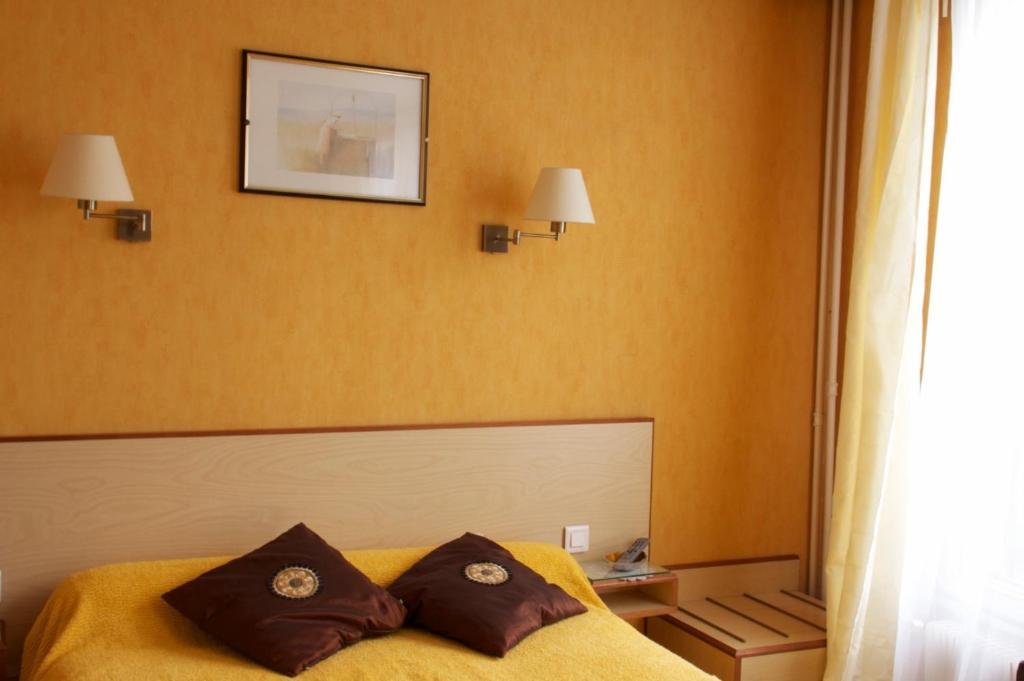Dos habitaciones dobles adyacentes