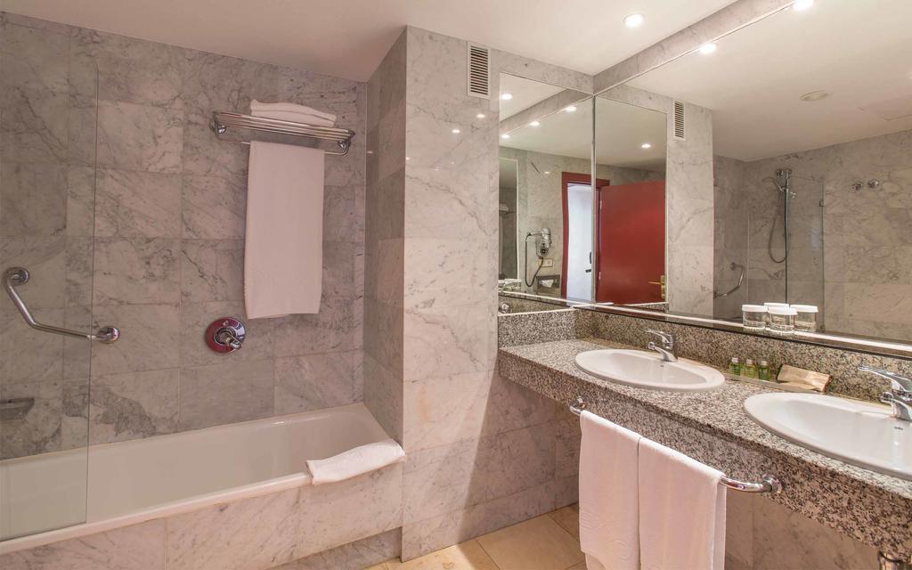 Chambre Double - Vue sur Mer (2 Adultes)