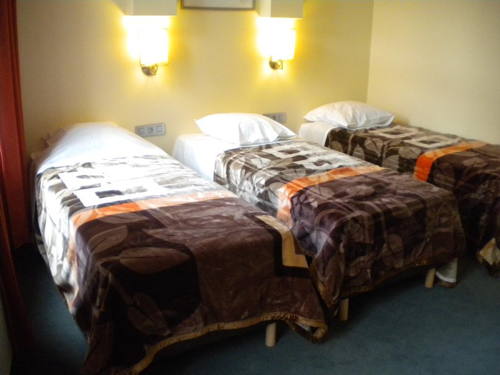 Budget Triple Room,451672032:JPEG