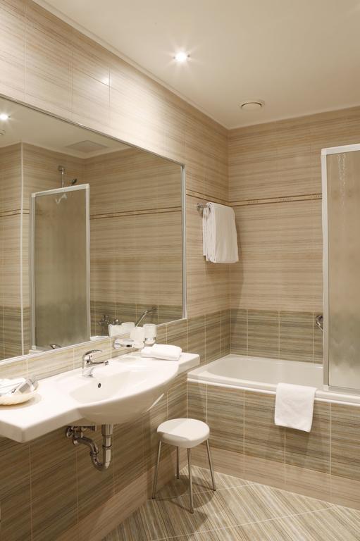 Special Offer - Single Room with Spa Package,462500088:JPEG