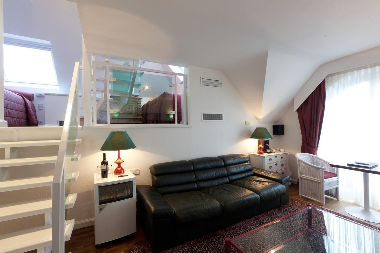 Deluxe Suite,520735797:JPEG