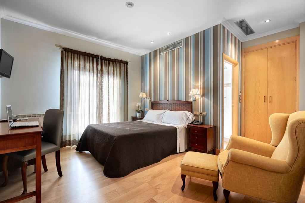 Single Room,380493841:JPEG