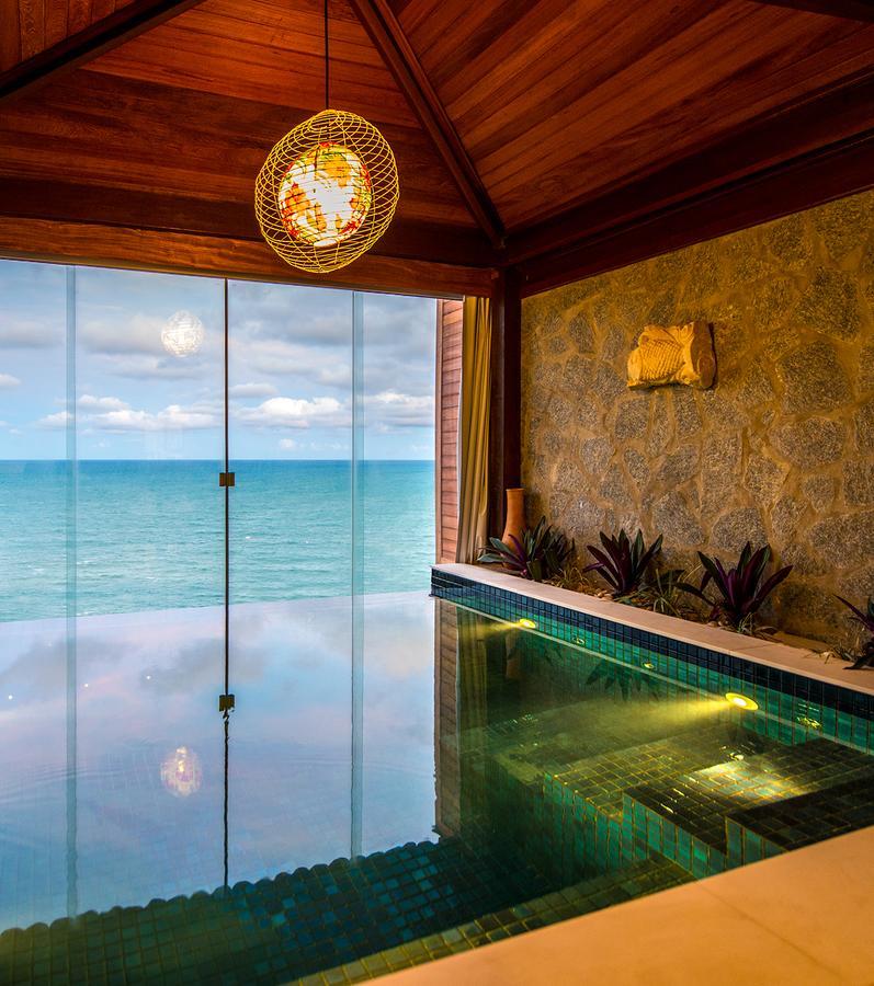Suite Dupla Principal com Vista Mar e Banheira de Hidromassagem
