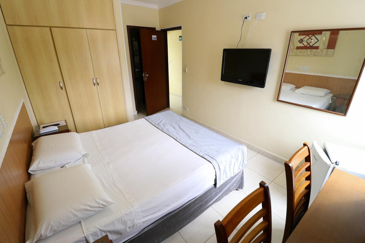 Quarto Duplo Standard